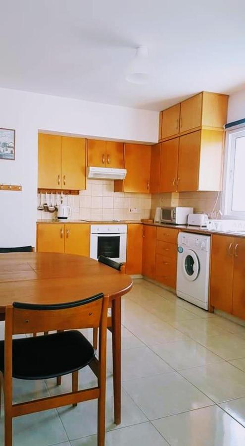 Armstrong Apartment Паралимни Экстерьер фото